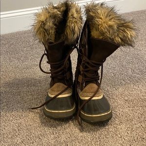 Women’s sorel waterproof boots
